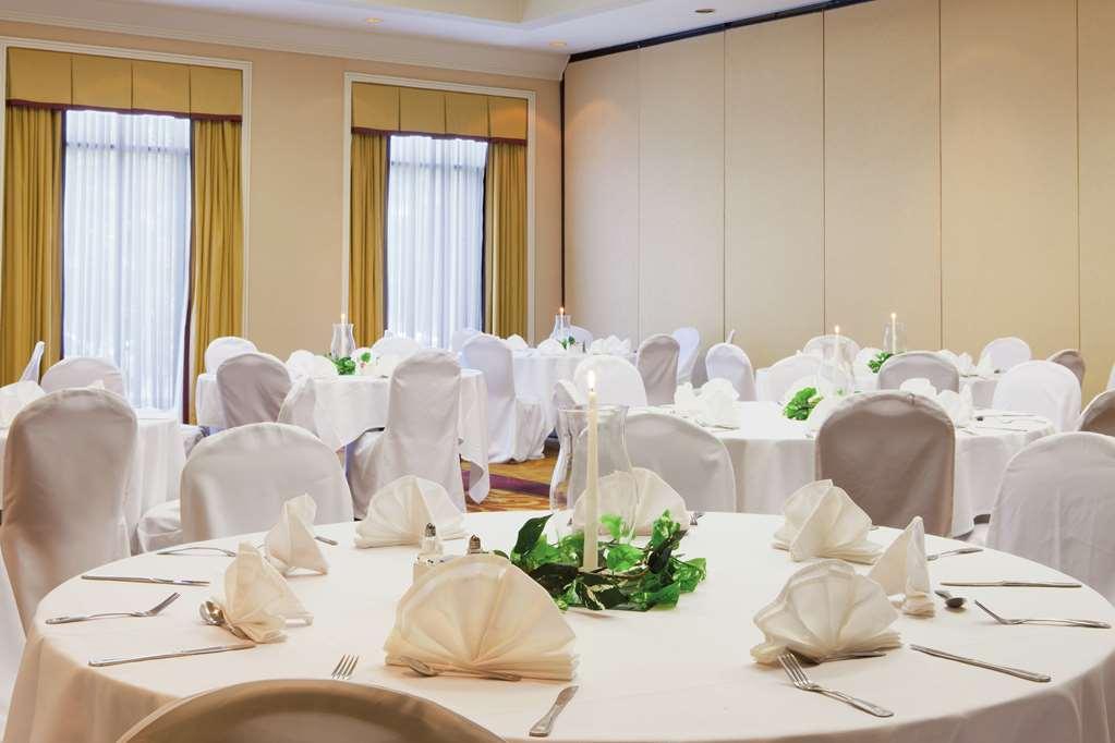 Hotel Doubletree By Hilton Atlanta Airport à College Park Restaurant photo