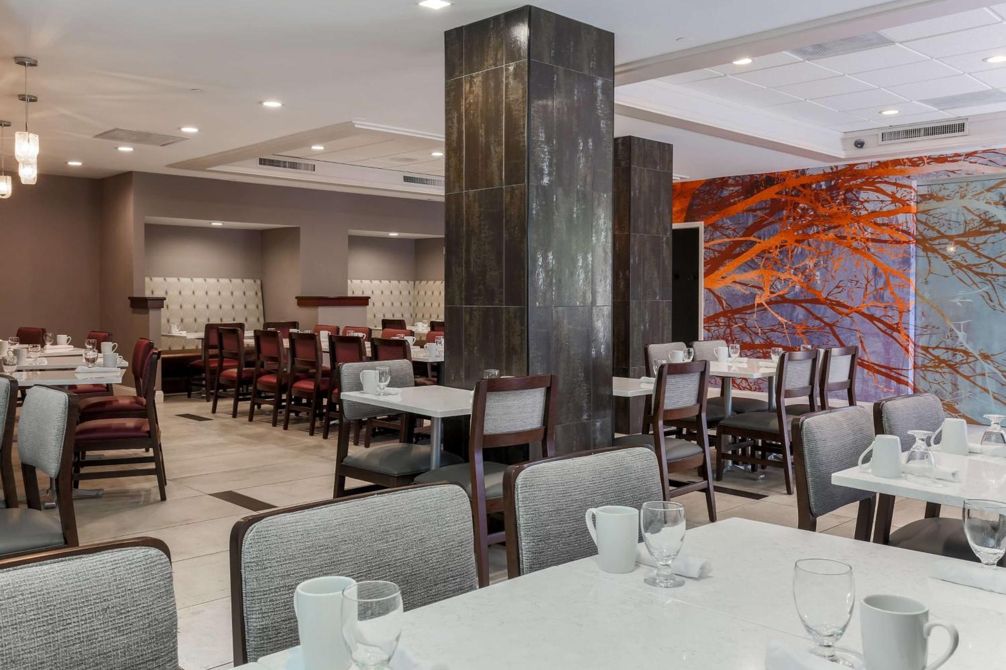 Hotel Doubletree By Hilton Atlanta Airport à College Park Extérieur photo