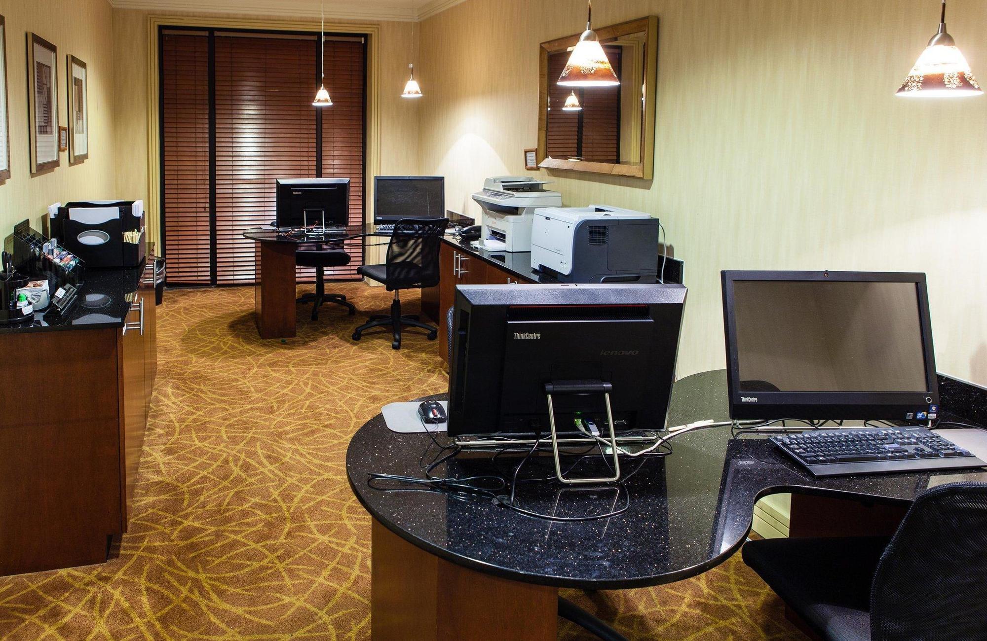 Hotel Doubletree By Hilton Atlanta Airport à College Park Extérieur photo