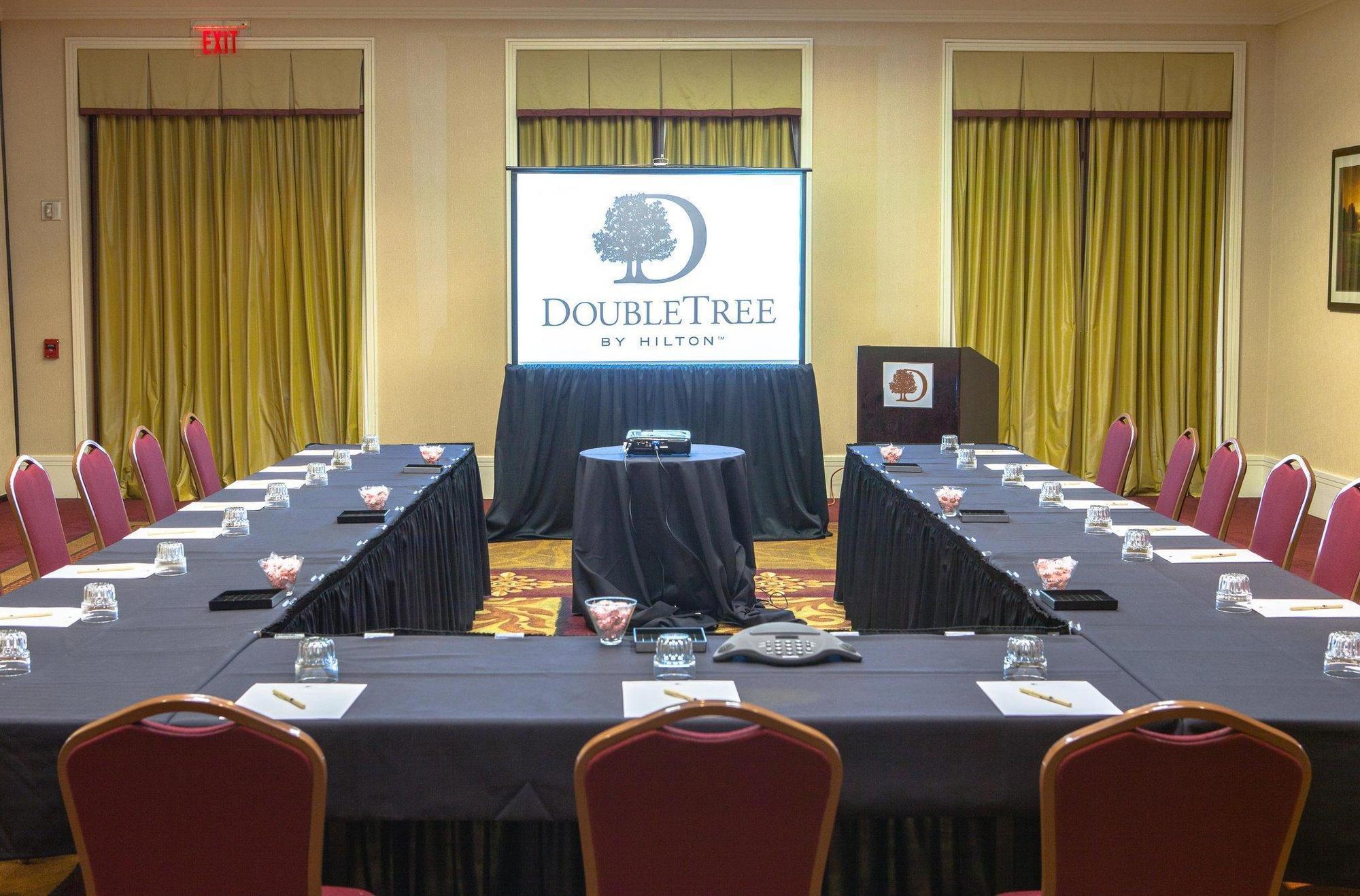 Hotel Doubletree By Hilton Atlanta Airport à College Park Extérieur photo